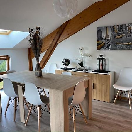 Appartement Lumineux Avec Vue Sur Les Montagnes Морбье Экстерьер фото